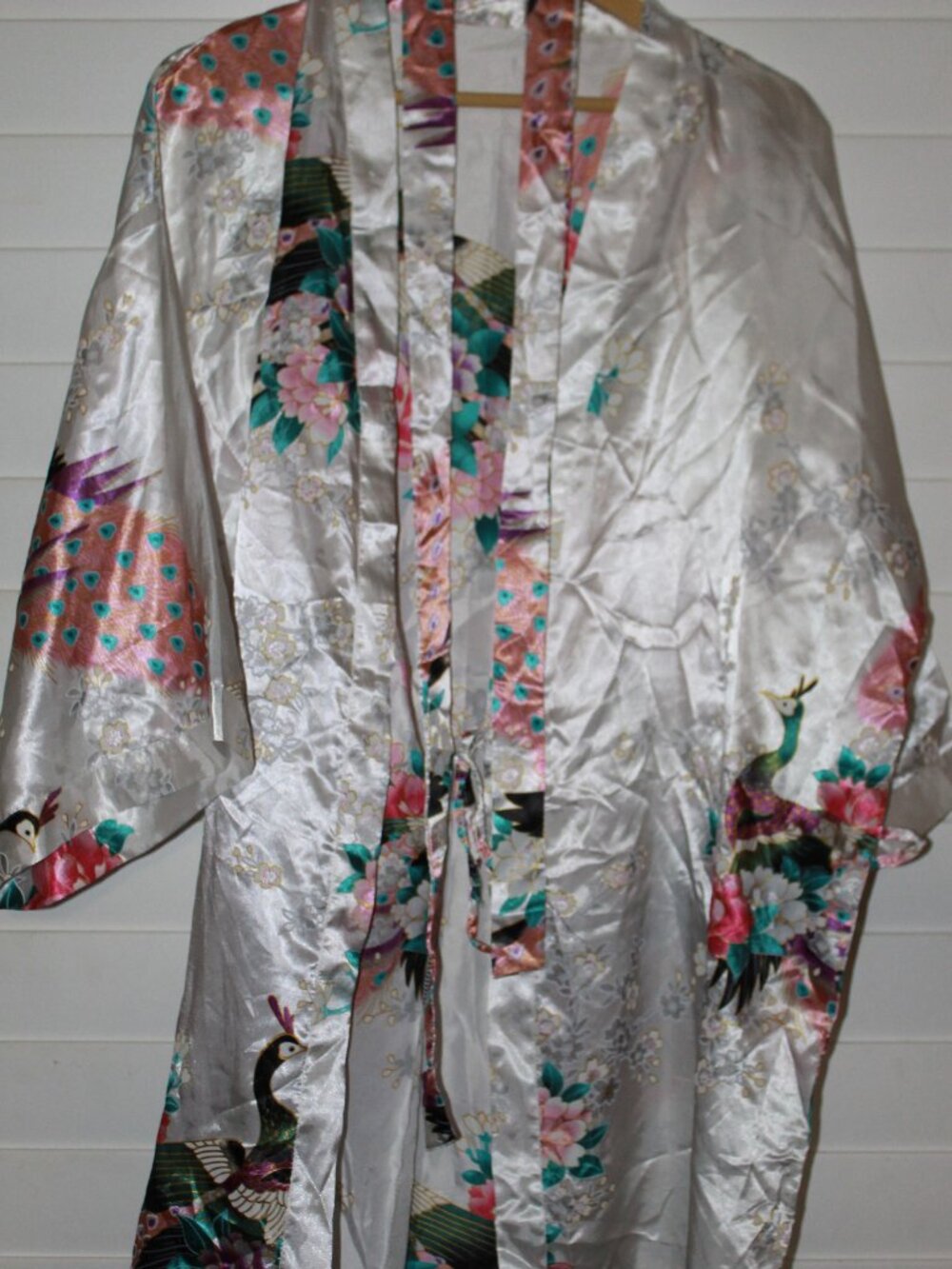KIM+ONO White Peacock Floral Kimono Robe Belted One Size